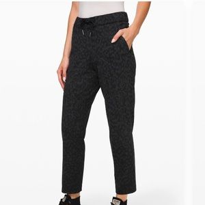 On the fly 7/8 pants from Lululemon
